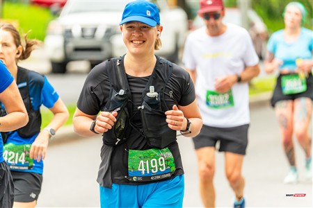 2025 Marathon Sun Life - Longueil - Shiny Happy People Running !!