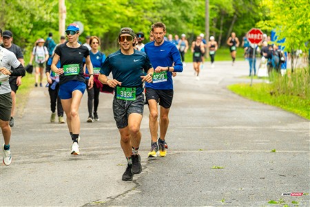 2025 Marathon Sun Life - Longueil - Shiny Happy People Running !!
