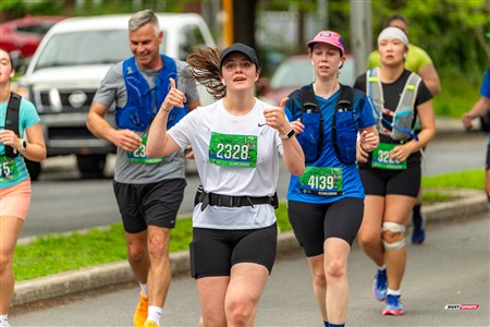 2025 Marathon Sun Life - Longueil - Shiny Happy People Running !!