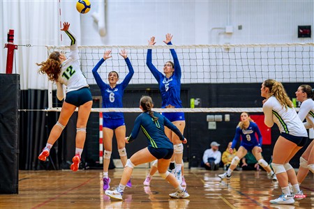 RSEQ 2025 - Volleyball F D2 - Championnat de Conférence - Dawson (0) vs (2) Montmorency