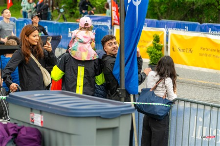 2025 Marathon Sun Life - Longueil - Shiny Happy People Running !!