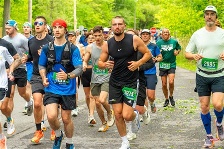 2025 Marathon Sun Life - Longueil - Shiny Happy People Running !!