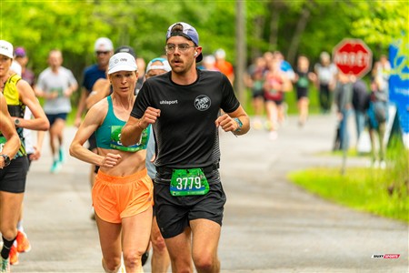 2025 Marathon Sun Life - Longueil - Shiny Happy People Running !!