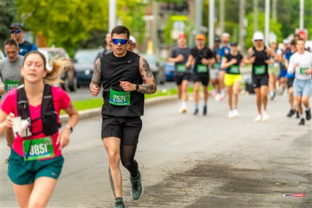2025 Marathon Sun Life - Longueil - Shiny Happy People Running !!