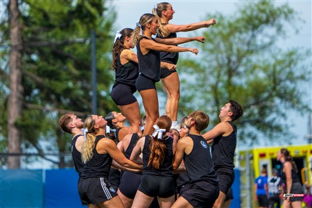 RSEQ 2025 - Football Universitaire - Carabins vs Stingers - Ambiance & Cheerleading