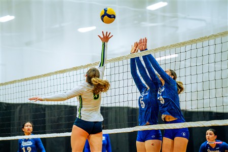 RSEQ 2025 - Volleyball F D2 - Championnat de Conférence - Dawson (0) vs (2) Montmorency