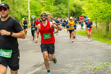 2025 Marathon Sun Life - Longueil - Shiny Happy People Running !!