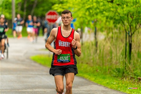 2025 Marathon Sun Life - Longueil - Shiny Happy People Running !!