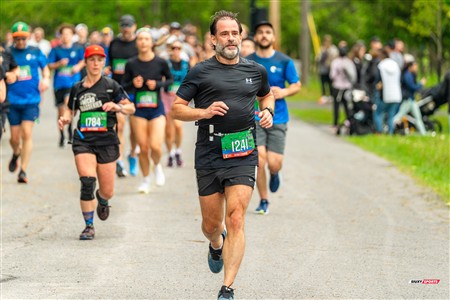 2025 Marathon Sun Life - Longueil - Shiny Happy People Running !!