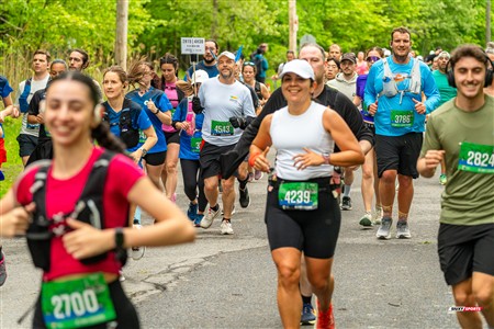 2025 Marathon Sun Life - Longueil - Shiny Happy People Running !!