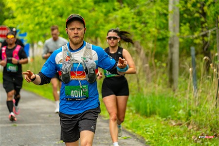 2025 Marathon Sun Life - Longueil - Shiny Happy People Running !!
