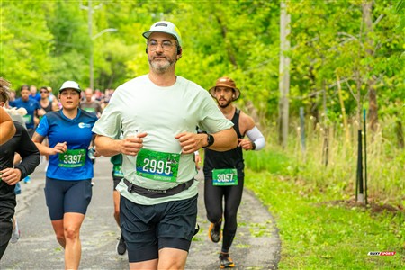 2025 Marathon Sun Life - Longueil - Shiny Happy People Running !!