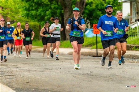 2025 Marathon Sun Life - Longueil - Shiny Happy People Running !!