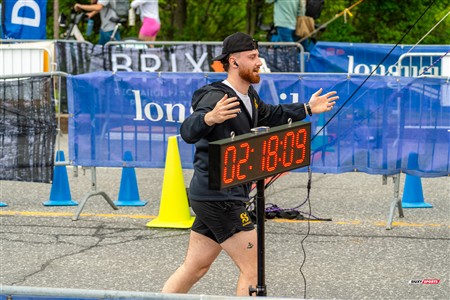 2025 Marathon Sun Life - Longueil - Shiny Happy People Running !!