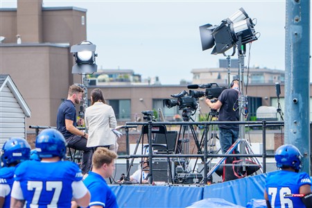 RSEQ 2025 - Football Universitaire - Carabins vs Stingers - Ambiance & Cheerleading