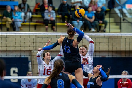 RSEQ 2025 - Volleyball F - 1/2 finale 3 - U de Montréal (3) vs (0) McGill
