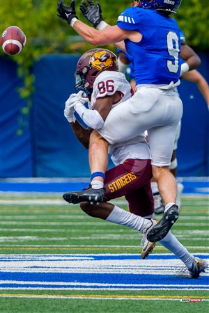 RSEQ 2025 - Football Universitaire - Carabins de Montréal (41) vs (14) Stingers de Concordia - Match
