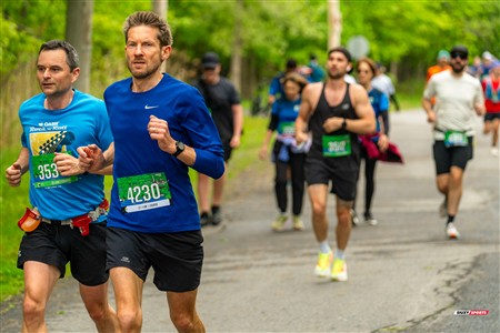 2025 Marathon Sun Life - Longueil - Shiny Happy People Running !!