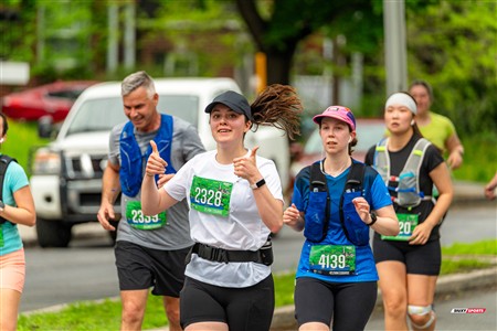 2025 Marathon Sun Life - Longueil - Shiny Happy People Running !!