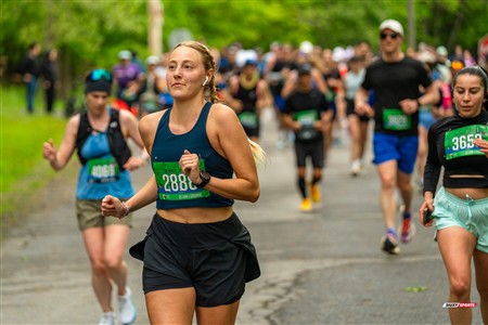 2025 Marathon Sun Life - Longueil - Shiny Happy People Running !!