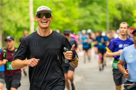2025 Marathon Sun Life - Longueil - Shiny Happy People Running !!