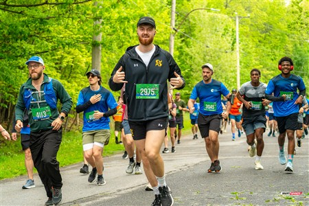 2025 Marathon Sun Life - Longueil - Shiny Happy People Running !!