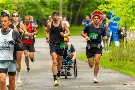 2025 Marathon Sun Life - Longueil - Shiny Happy People Running !!