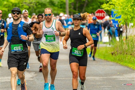 2025 Marathon Sun Life - Longueil - Shiny Happy People Running !!