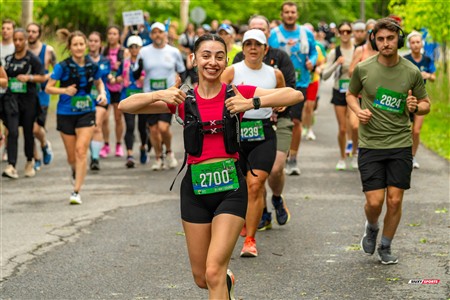 2025 Marathon Sun Life - Longueil - Shiny Happy People Running !!