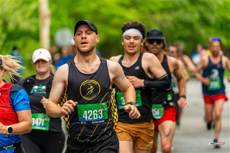 2025 Marathon Sun Life - Longueil - Shiny Happy People Running !!