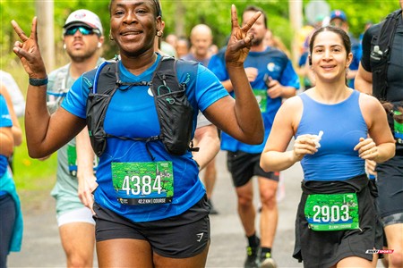 2025 Marathon Sun Life - Longueil - Shiny Happy People Running !!